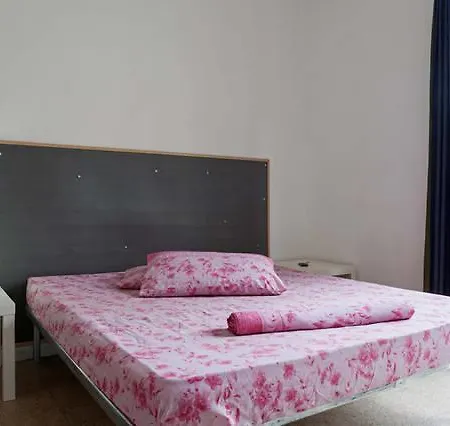Casavacanzerooms Portale Guest house